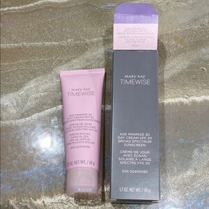 Mary Kay Age Minimize 3D Day Cream SPF 30 Broad Combin To Oily Skin (READ DESCRI